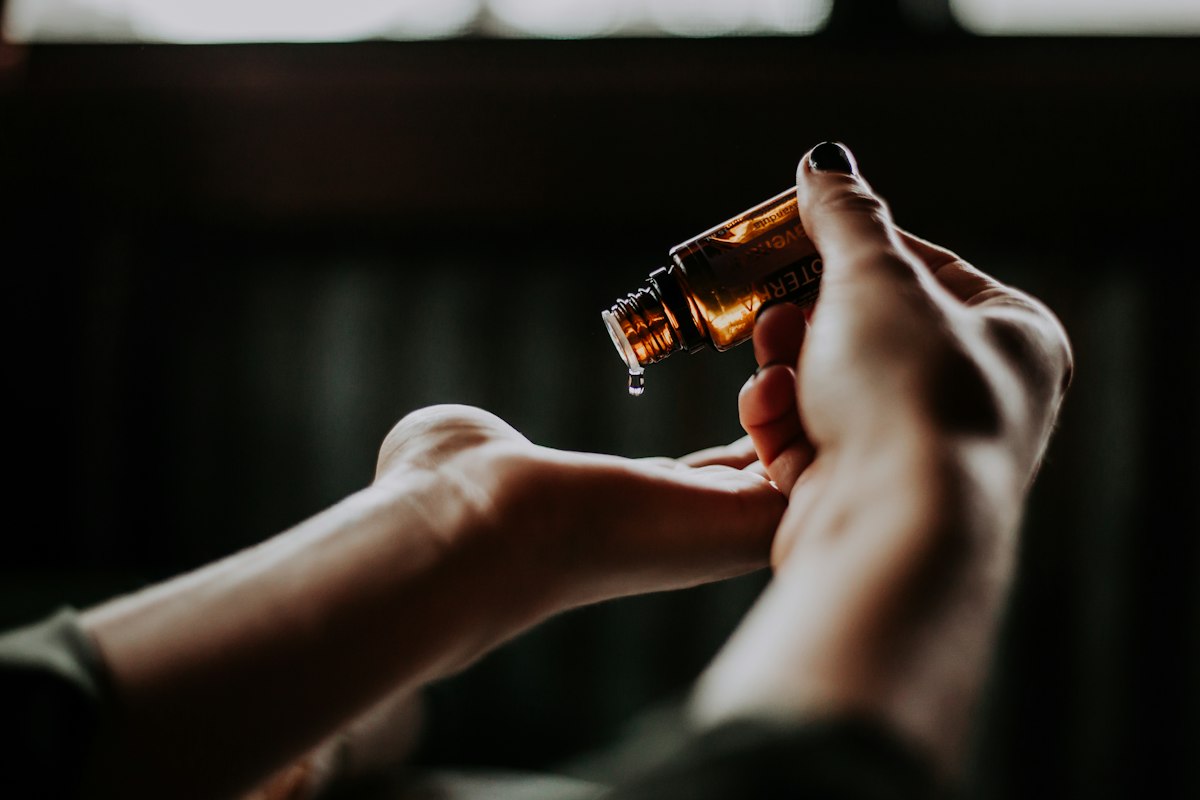 Bảo quản serum Vitamin C đúng cách tránh oxy hóa